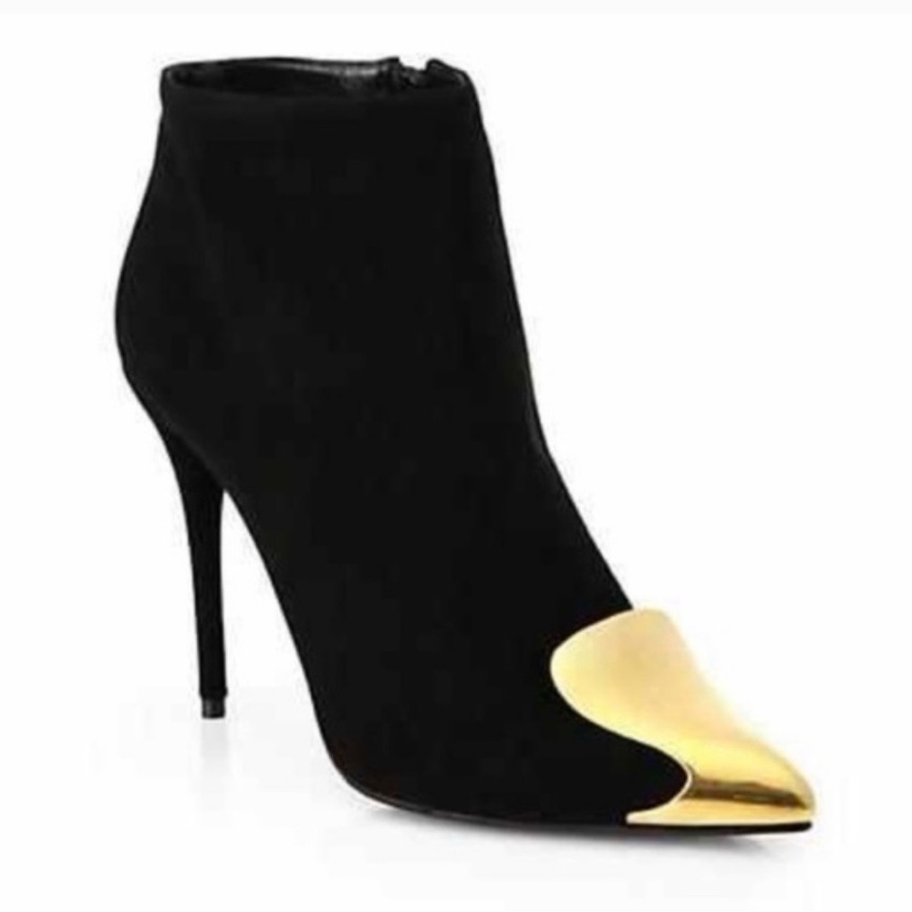 Alexander McQueen Black and Gold Heeled Boots. Pre-owed . Very good condition.